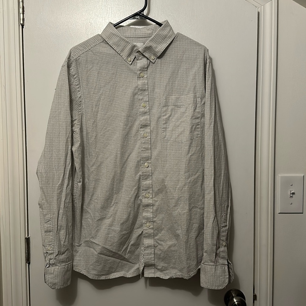 Men’s XL slim fit button up